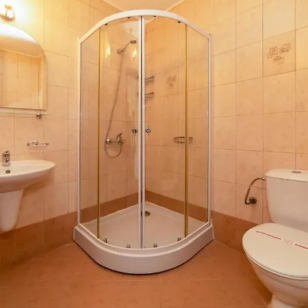 Rose Village Apartments Apartman *